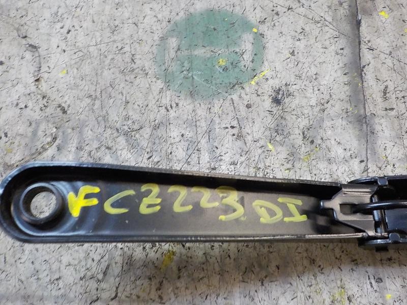 Recambio de brazo limpia delantero izquierdo para ford fiesta (ccn) trend referencia OEM IAM 2026776  