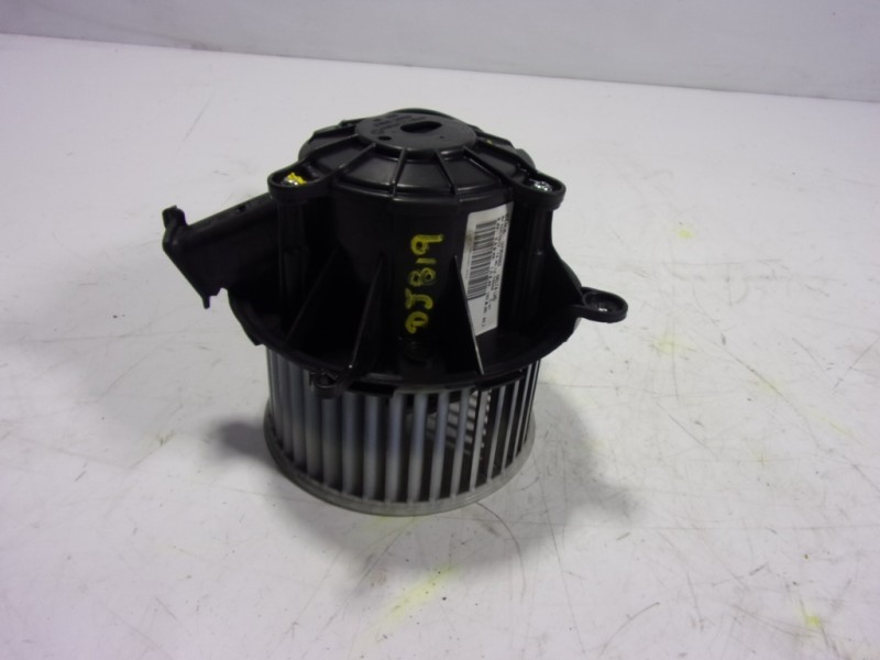 Recambio de motor calefaccion para opel astra j lim. 1.6 cdti dpf referencia OEM IAM 13276230  