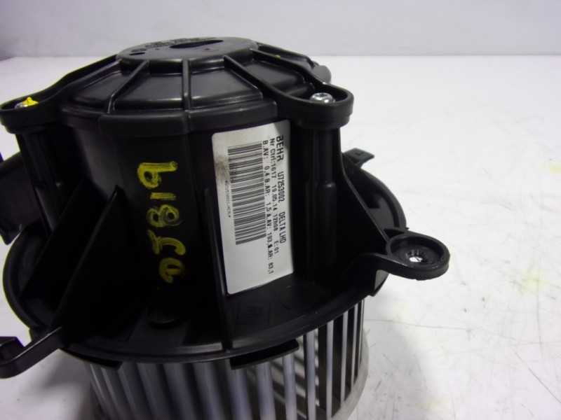 Recambio de motor calefaccion para opel astra j lim. 1.6 cdti dpf referencia OEM IAM 13276230  