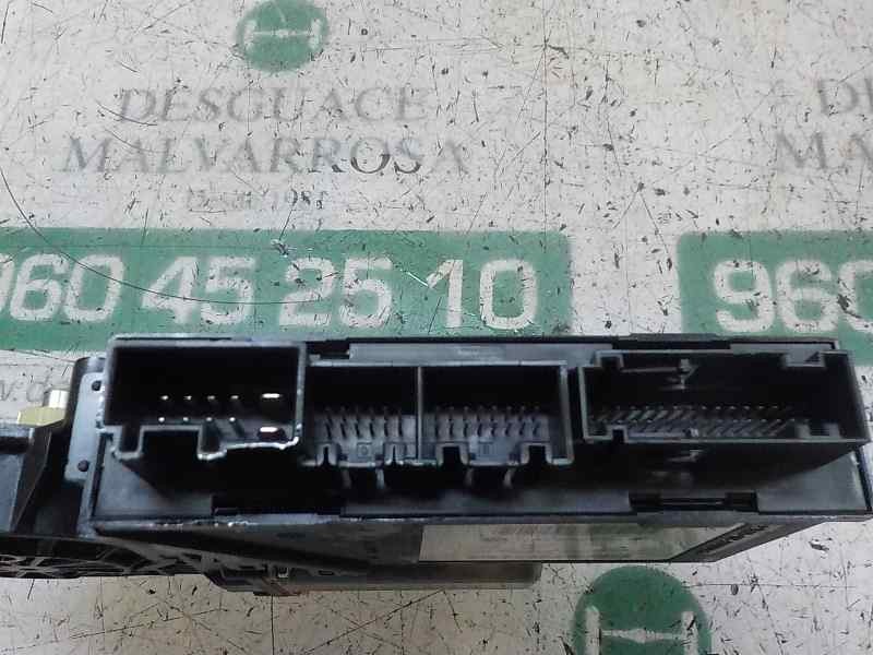 Recambio de motor elevalunas delantero derecho para volkswagen touareg (7la) tdi v6 referencia OEM IAM 7L0959701L05X 3D2959793E 