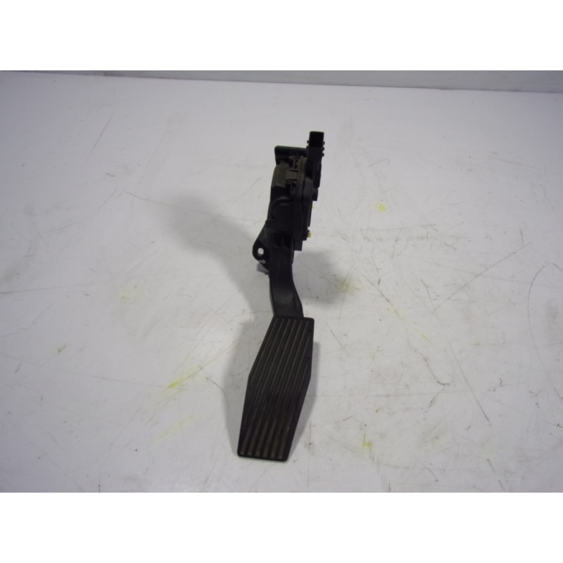 Recambio de potenciometro pedal para opel astra j lim. 1.6 cdti dpf referencia OEM IAM 13252702 13252702 