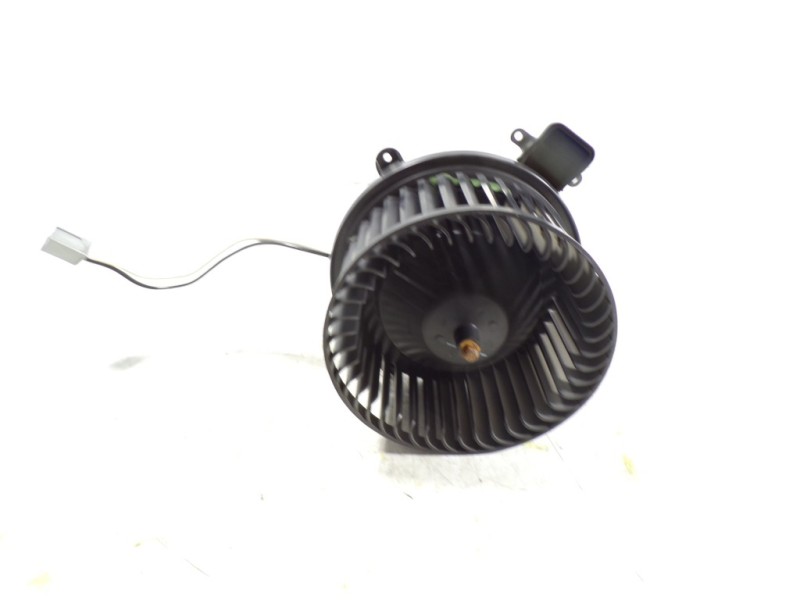 Recambio de motor calefaccion para opel mokka 1.6 cdti dpf referencia OEM IAM 95920148 T63029A T63029A