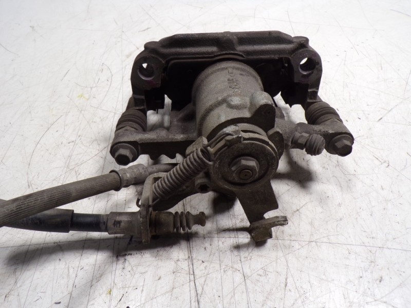 Recambio de pinza freno trasera derecha para opel mokka 1.6 cdti dpf referencia OEM IAM 13300884  