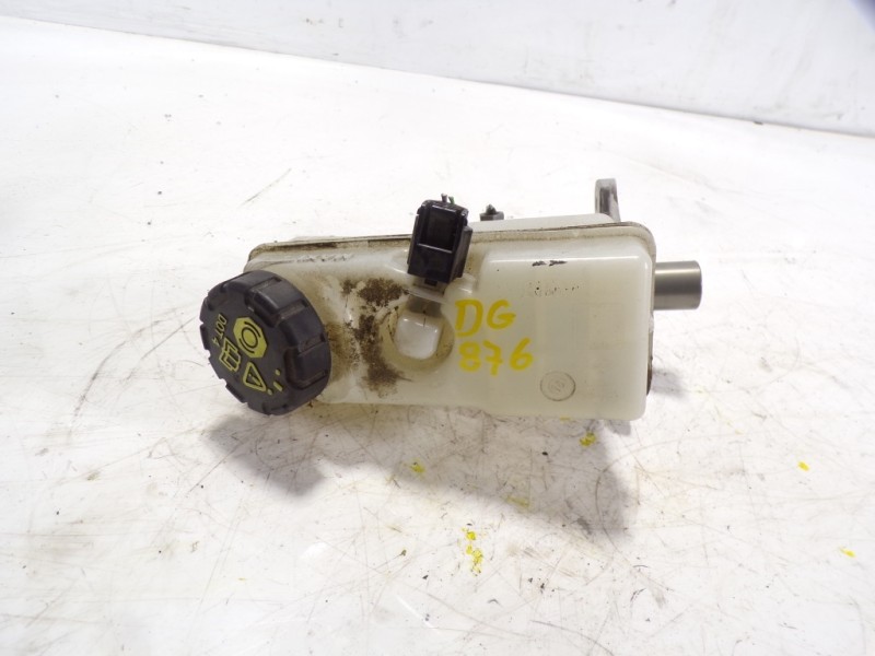 Recambio de bomba freno para renault clio iv limited referencia OEM IAM 460119686R  