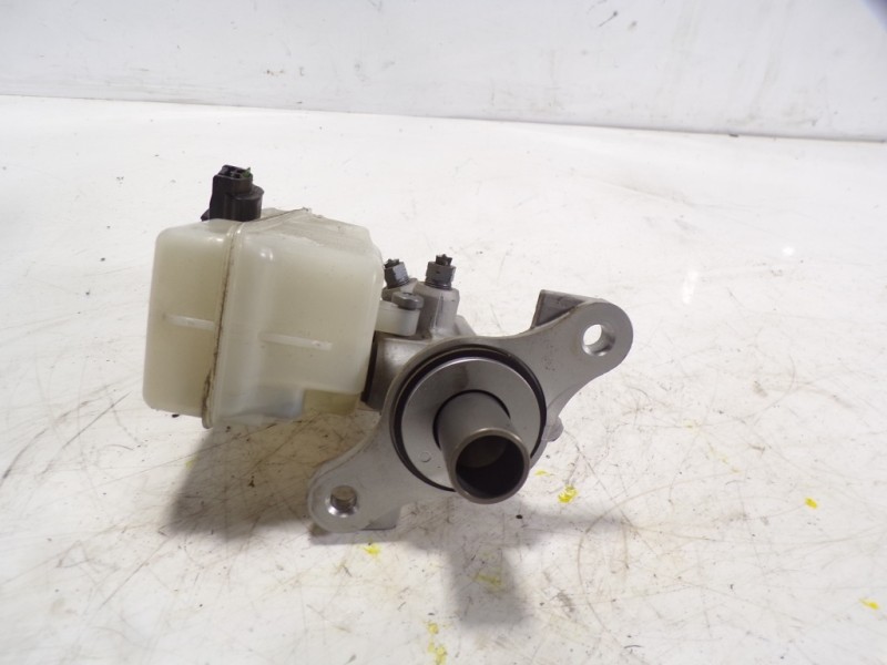 Recambio de bomba freno para renault clio iv limited referencia OEM IAM 460119686R  