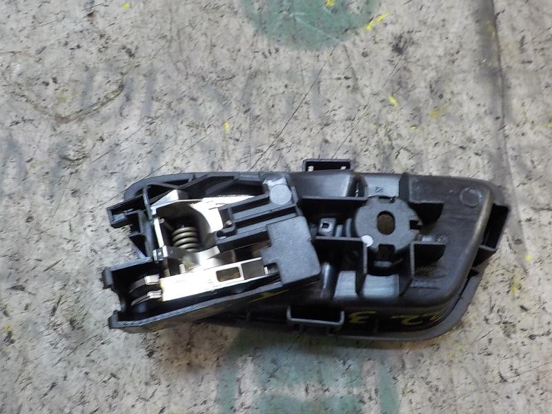Recambio de maneta interior trasera derecha para ford fiesta (ccn) trend referencia OEM IAM 1895831  