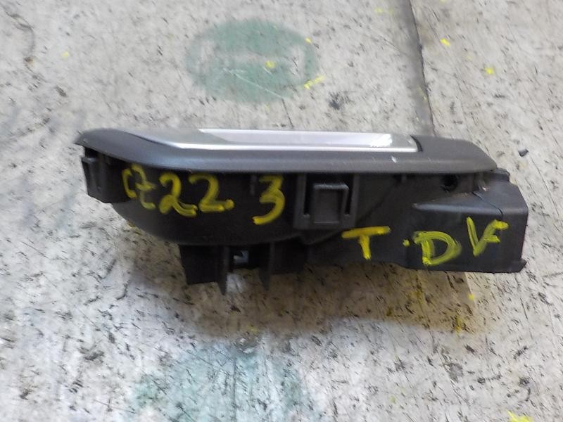 Recambio de maneta interior trasera derecha para ford fiesta (ccn) trend referencia OEM IAM 1895831  