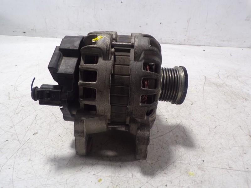 Recambio de alternador para volkswagen polo 1.0 referencia OEM IAM 04C903023J 04C903023J F000BL0664