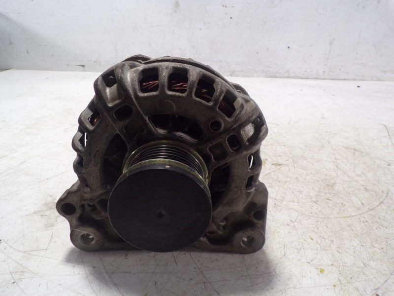 Recambio de alternador para volkswagen polo 1.0 referencia OEM IAM 04C903023J 04C903023J F000BL0664