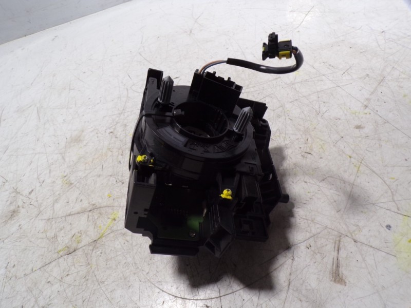 Recambio de anillo airbag para ford focus lim. (cb8) 1.0 ecoboost cat referencia OEM IAM 1768432 BV6T13N064BJ 