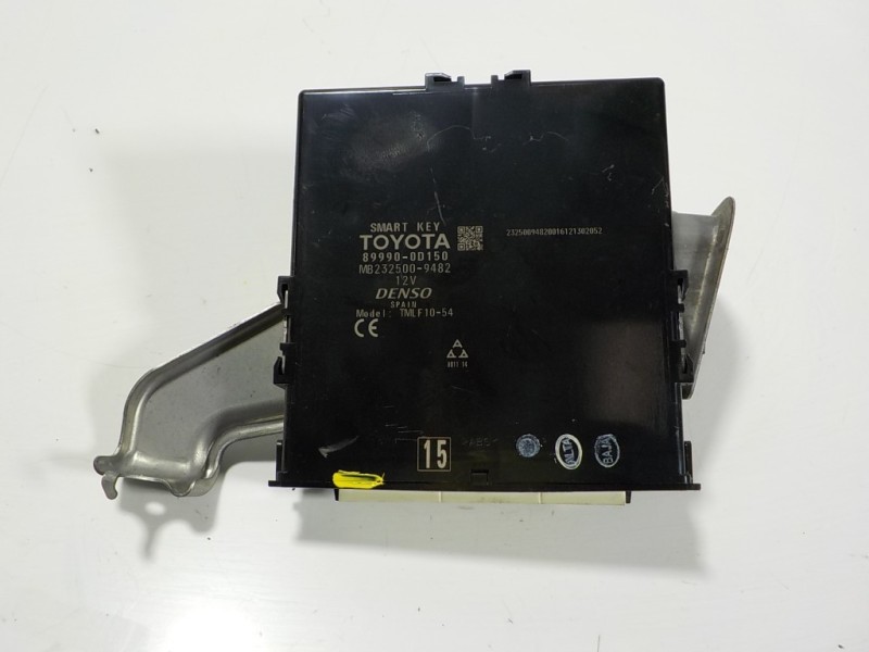Recambio de modulo electronico para toyota yaris hybrid active referencia OEM IAM 899900D150 899900D150 MB2325009482