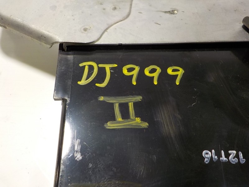 Recambio de modulo electronico para toyota yaris hybrid active referencia OEM IAM 899900D150 899900D150 MB2325009482