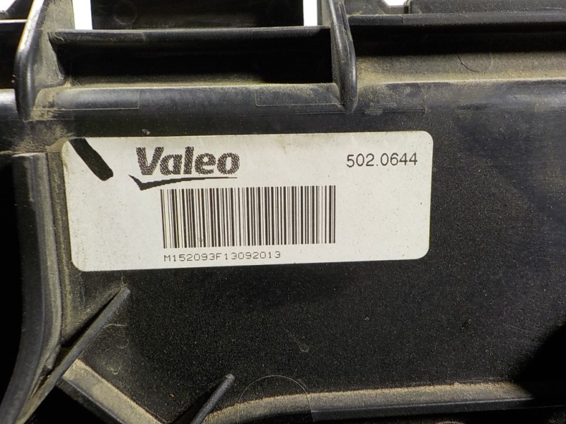 Recambio de electroventilador para bmw serie 1 lim. (f20) 2.0 turbodiesel referencia OEM IAM 17427640508 7608410 