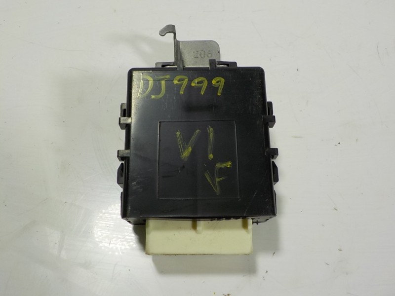 Recambio de modulo electronico para toyota yaris hybrid active referencia OEM IAM 859400D030 859400D030 4230002060