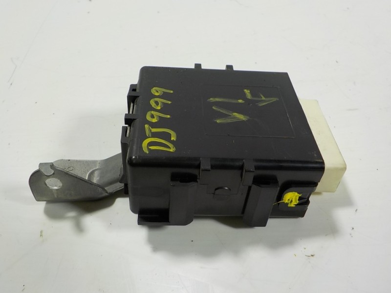 Recambio de modulo electronico para toyota yaris hybrid active referencia OEM IAM 859400D030 859400D030 4230002060