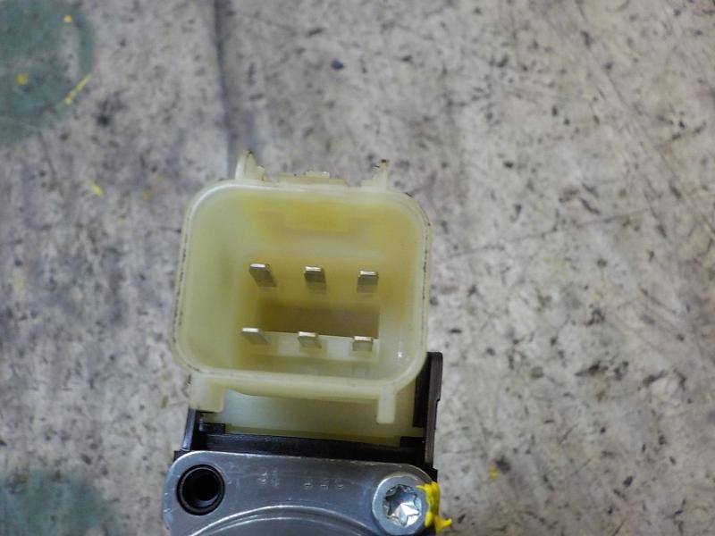 Recambio de motor elevalunas delantero derecho para ford fiesta (ccn) trend referencia OEM IAM 1852734  