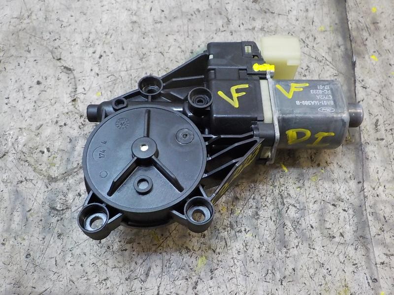Recambio de motor elevalunas delantero izquierdo para ford fiesta (ccn) trend referencia OEM IAM 1852321  
