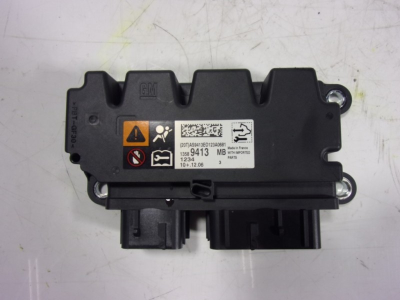 Recambio de centralita airbag para opel astra j lim. 1.6 cdti dpf referencia OEM IAM 13599653 13589413 