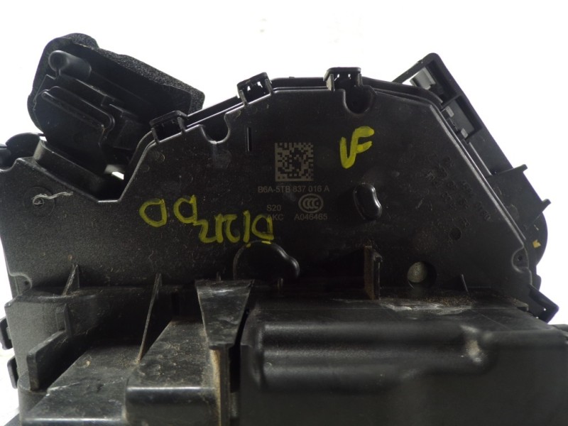 Recambio de cerradura puerta delantera derecha para volkswagen polo 1.0 referencia OEM IAM 5TB837016C 5TB837016A 