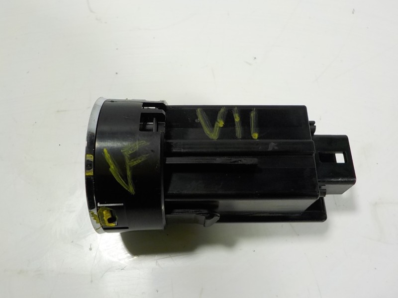 Recambio de modulo electronico para toyota yaris hybrid active referencia OEM IAM 8961102112 2010DJ2910 N14TM1MB3