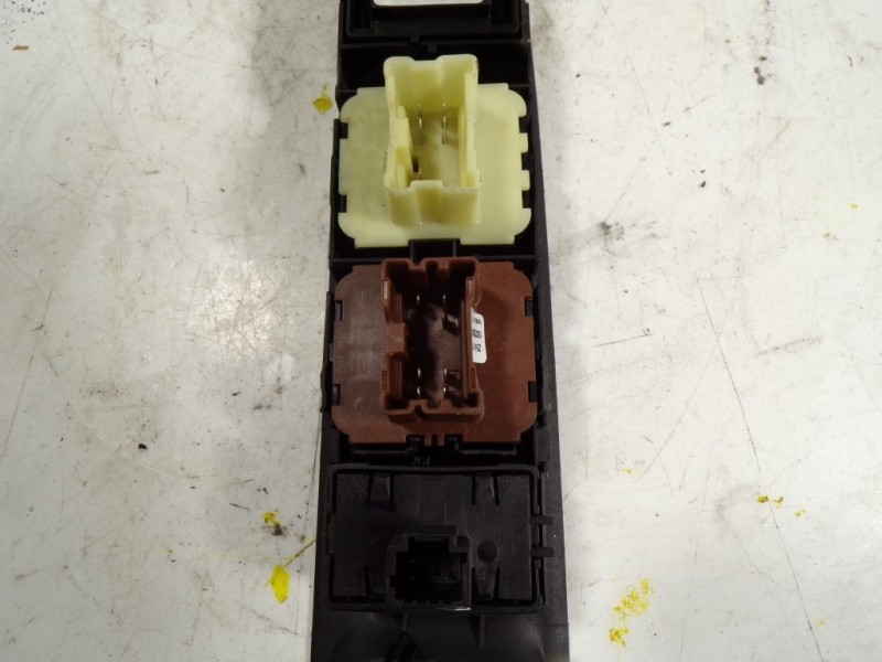 Recambio de mando elevalunas delantero izquierdo para renault clio iv limited referencia OEM IAM 254113300R 254113300R 