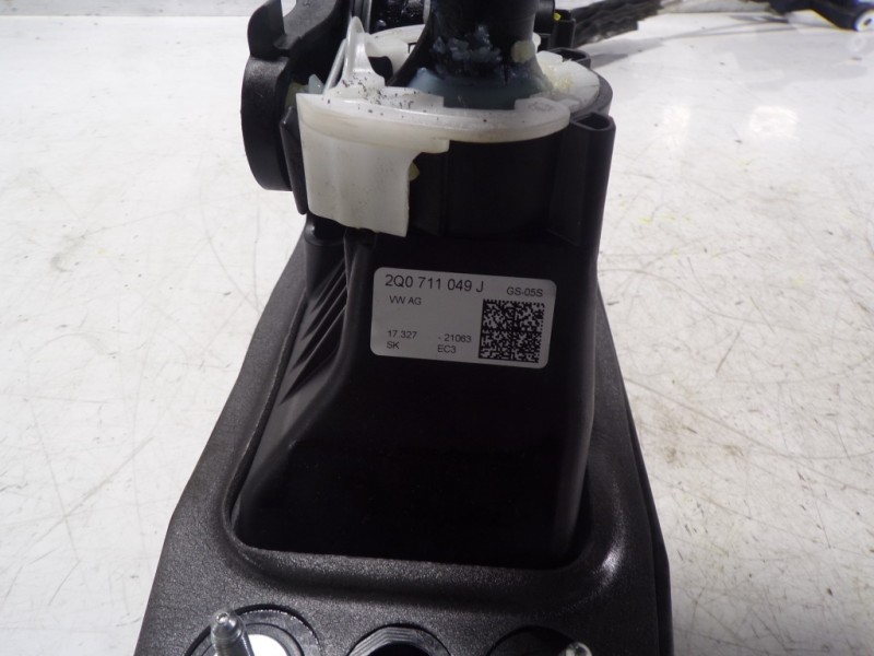 Recambio de palanca cambio para volkswagen polo 1.0 referencia OEM IAM 2Q0711049J 2Q0711049J 