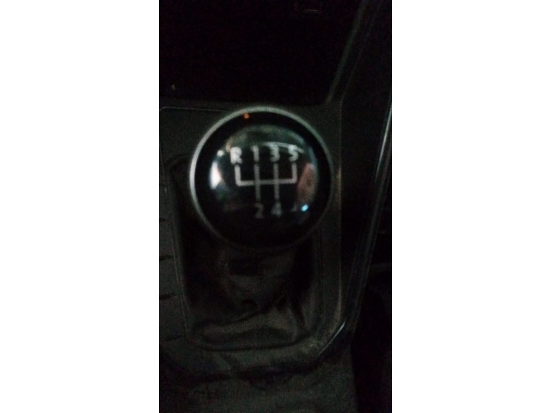 Recambio de palanca cambio para volkswagen polo 1.0 referencia OEM IAM 2Q0711049J 2Q0711049J 