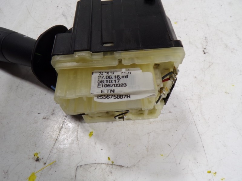 Recambio de mando limpia para renault clio iv limited referencia OEM IAM 8201168016 255675887R 