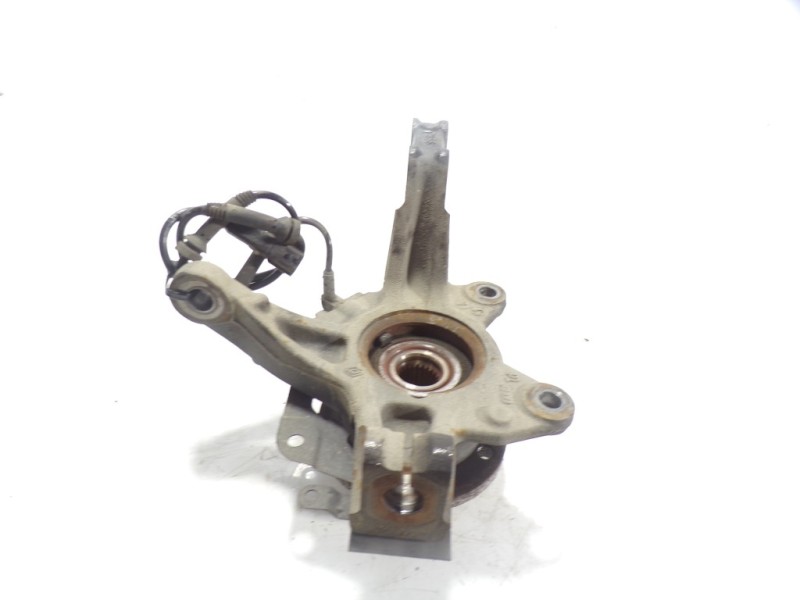 Recambio de mangueta delantera izquierda para renault clio iv limited referencia OEM IAM 400158668R  