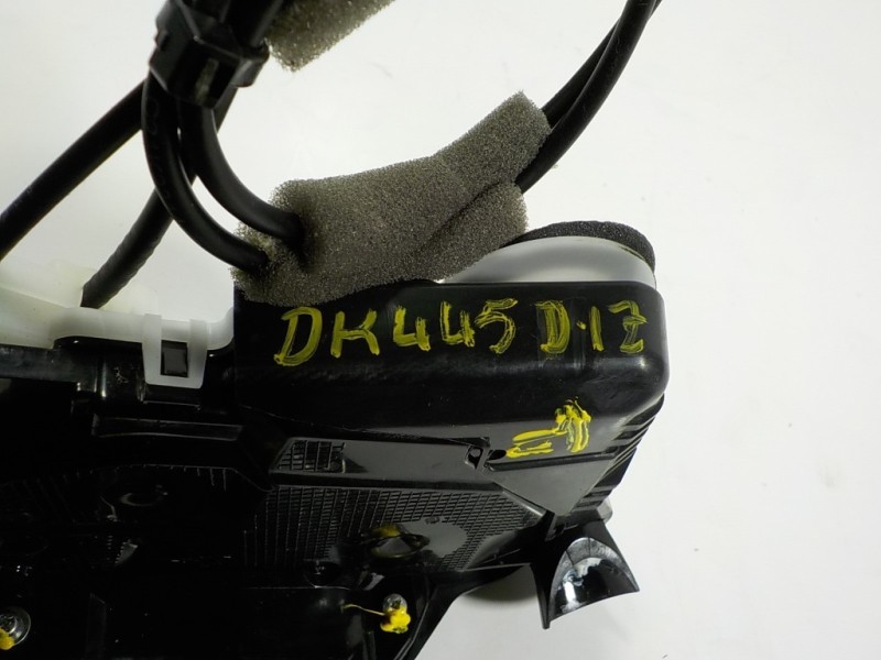 Recambio de cerradura puerta delantera izquierda para toyota yaris 1.5 vvti hev referencia OEM IAM 69040K0040 M7311460M6 