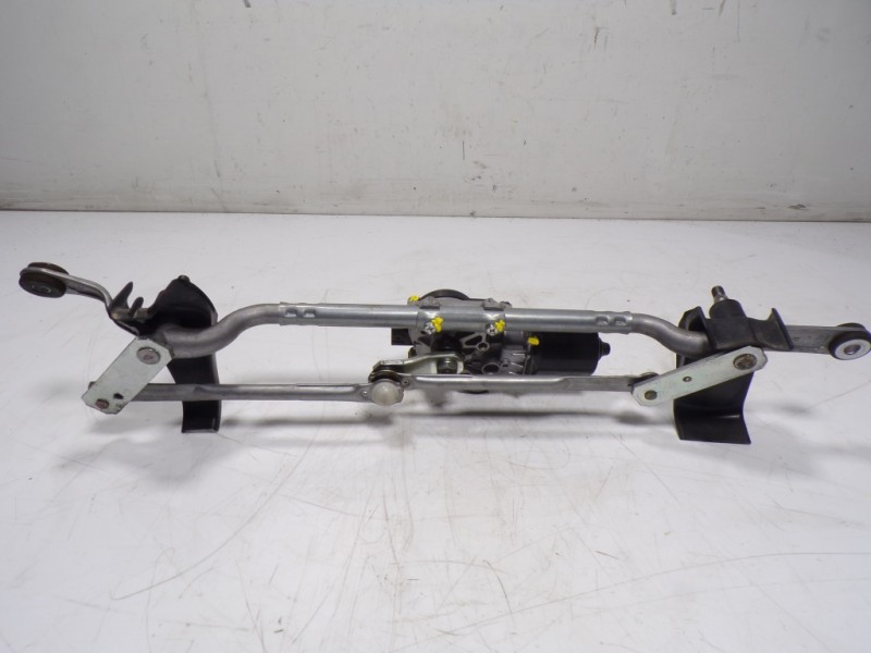 Recambio de motor limpia delantero para mazda 3 lim. () origin referencia OEM IAM   