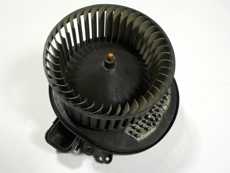 Recambio de motor calefaccion para bmw serie 1 lim. (f20) 2.0 turbodiesel referencia OEM IAM 64119350395  