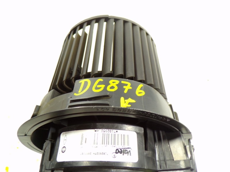 Recambio de motor calefaccion para renault clio iv limited referencia OEM IAM 272101170R T1029527H 