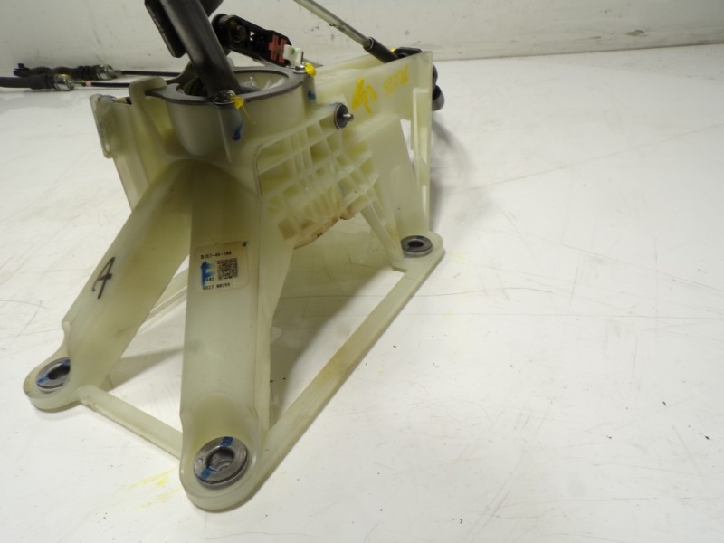 Recambio de palanca cambio para mazda 3 lim. () origin referencia OEM IAM  BJS746100 