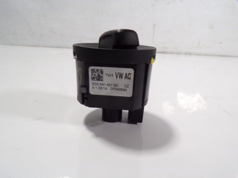 Recambio de mando luces para volkswagen golf vii lim. 1.6 tdi dpf referencia OEM IAM 5G0941431BDWZU 5G0941431BD 