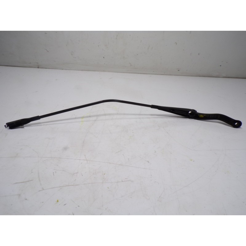 Recambio de brazo limpia delantero derecho para opel corsa e 1.4 referencia OEM IAM 13284134  