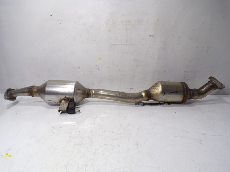Recambio de catalizador para toyota c-hr 132 kw referencia OEM IAM 17410F2140  