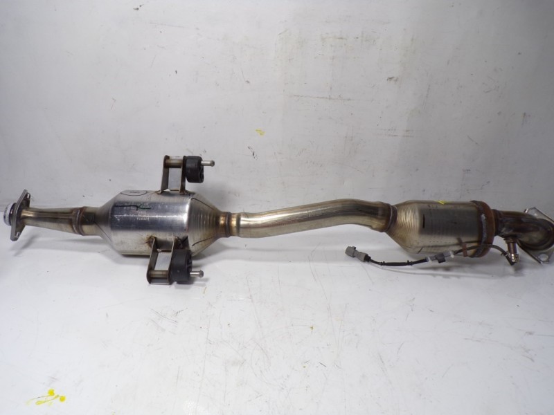 Recambio de catalizador para toyota c-hr 132 kw referencia OEM IAM 17410F2140  