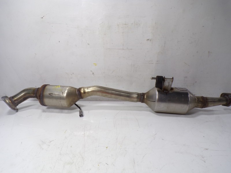Recambio de catalizador para toyota c-hr 132 kw referencia OEM IAM 17410F2140  