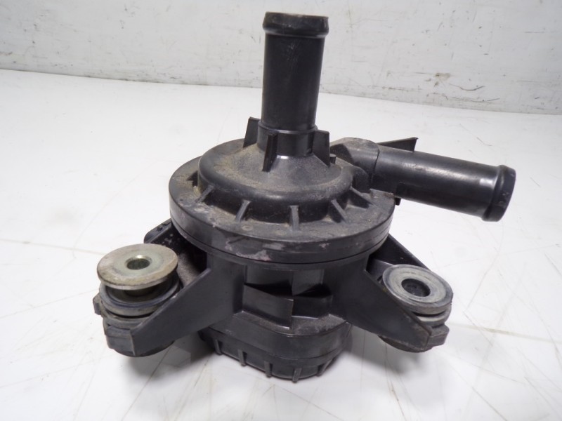 Recambio de bomba agua para toyota rav 4 advance hybrid referencia OEM IAM G904048010 G904048010 