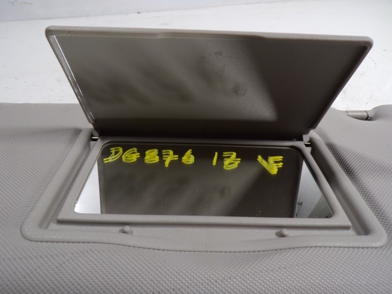 Recambio de parasol izquierdo para renault clio iv limited referencia OEM IAM 964012136R  