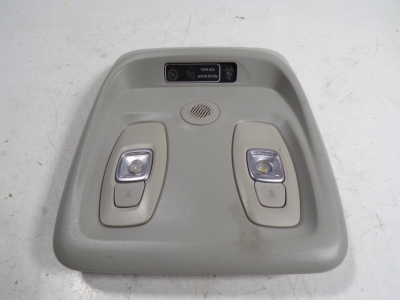 Recambio de piloto interior para renault clio iv limited referencia OEM IAM 264301419R 969801754R 