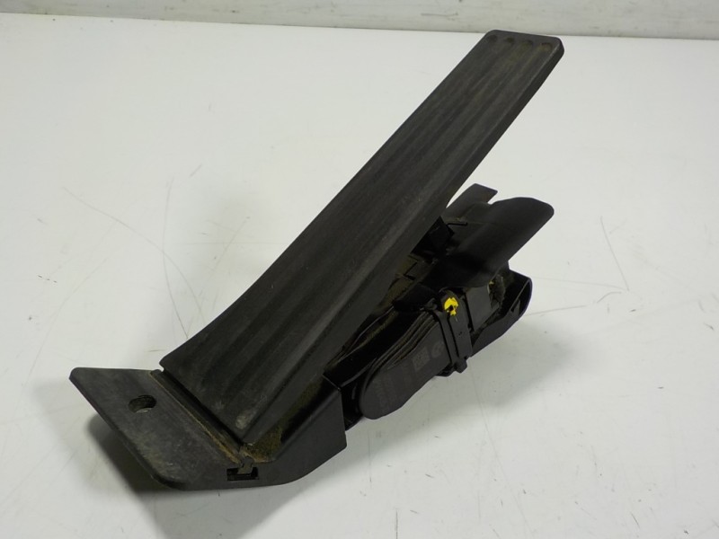 Recambio de potenciometro pedal para bmw serie 1 lim. (f20) 2.0 turbodiesel referencia OEM IAM 35406889819 35426853176 