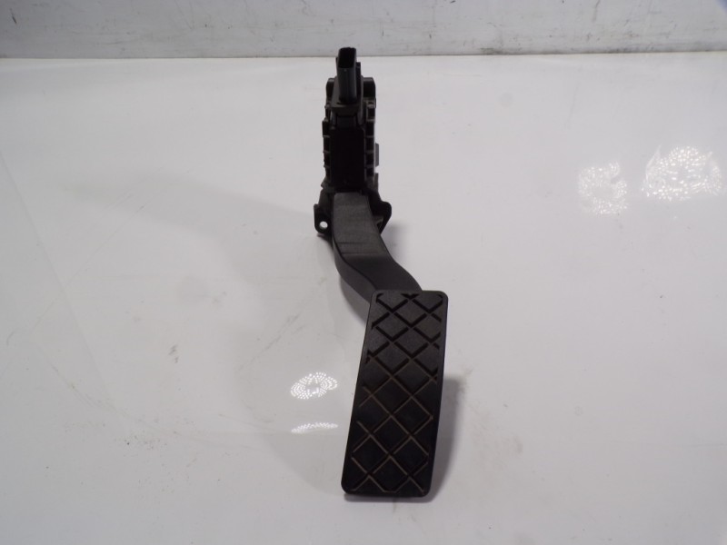 Recambio de potenciometro pedal para volkswagen golf vii lim. 1.6 tdi dpf referencia OEM IAM 5Q1723503H 5Q1723503F 