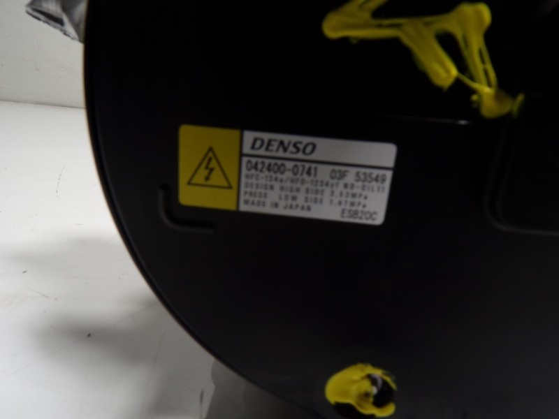 Recambio de compresor aire acondicionado para toyota yaris 1.5 vvti hev referencia OEM IAM 88370K0010 0424000741 