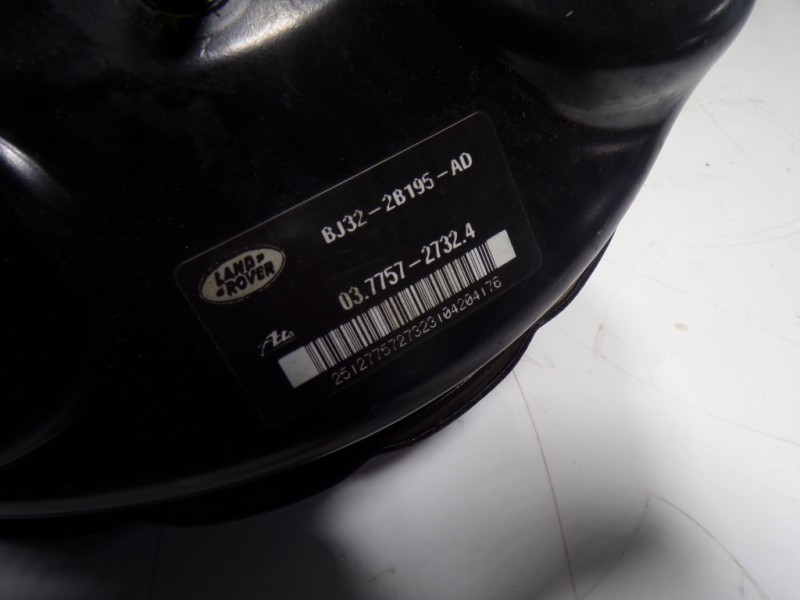 Recambio de servofreno para land rover evoque 2.2 td4 cat referencia OEM IAM LR024469 BJ322B195AD 03775727324