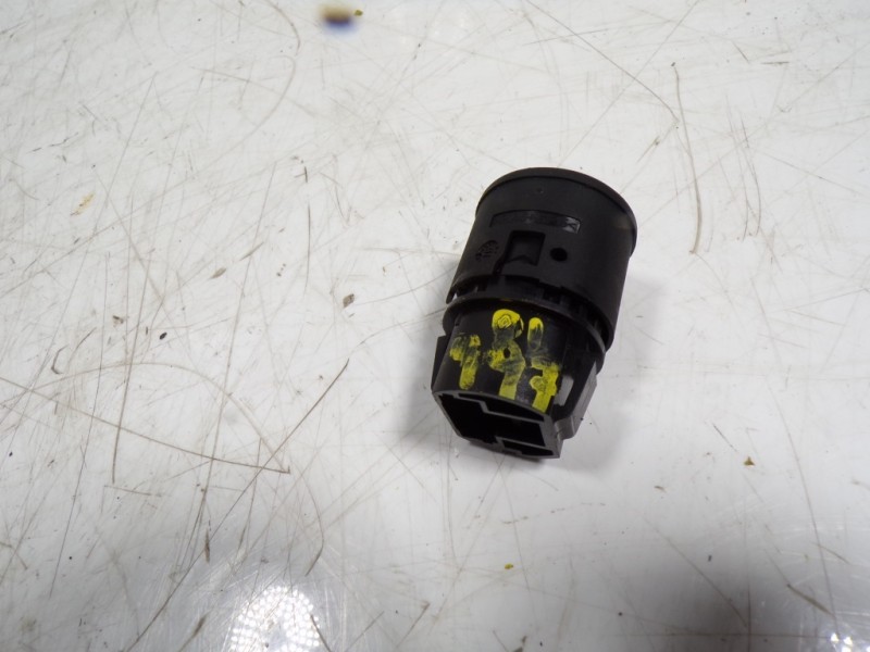 Recambio de modulo electronico para renault clio iv 1.5 dci diesel fap energy referencia OEM IAM 251503211R  