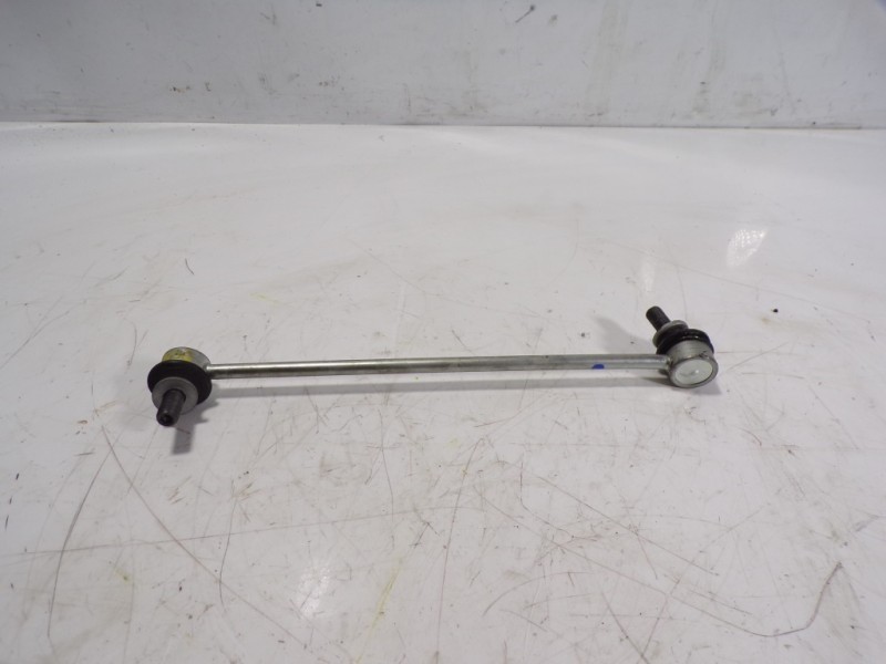 Recambio de tirante delantero derecho para lexus ux (za10) 250h referencia OEM IAM 4882047040  