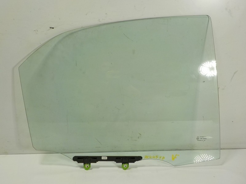 Recambio de cristal puerta trasero derecho para toyota yaris 1.5 vvti hev referencia OEM IAM 68103K0010  
