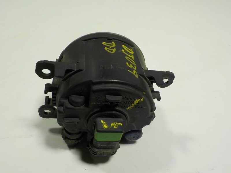 Recambio de faro antiniebla derecho para renault kangoo z.e. referencia OEM IAM 8200074008  